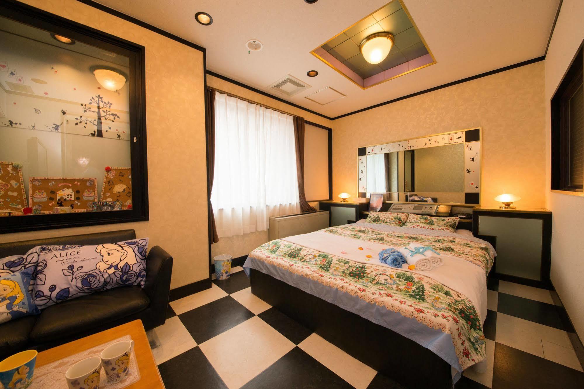 Hotel Candy Hall (Adults Only) Ōsaka Extérieur photo