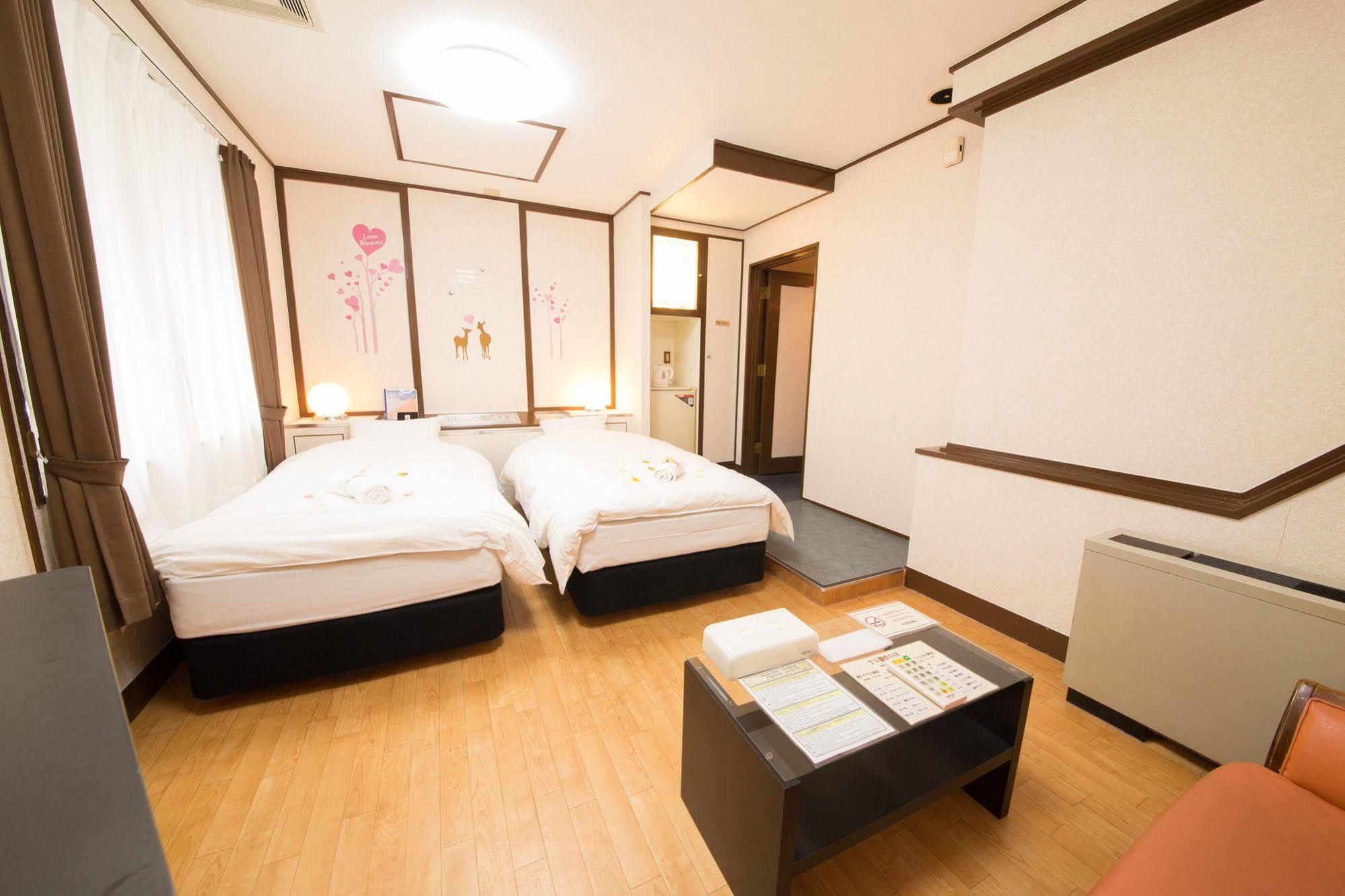 Hotel Candy Hall (Adults Only) Ōsaka Extérieur photo