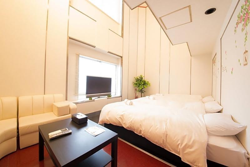 Hotel Candy Hall (Adults Only) Ōsaka Extérieur photo